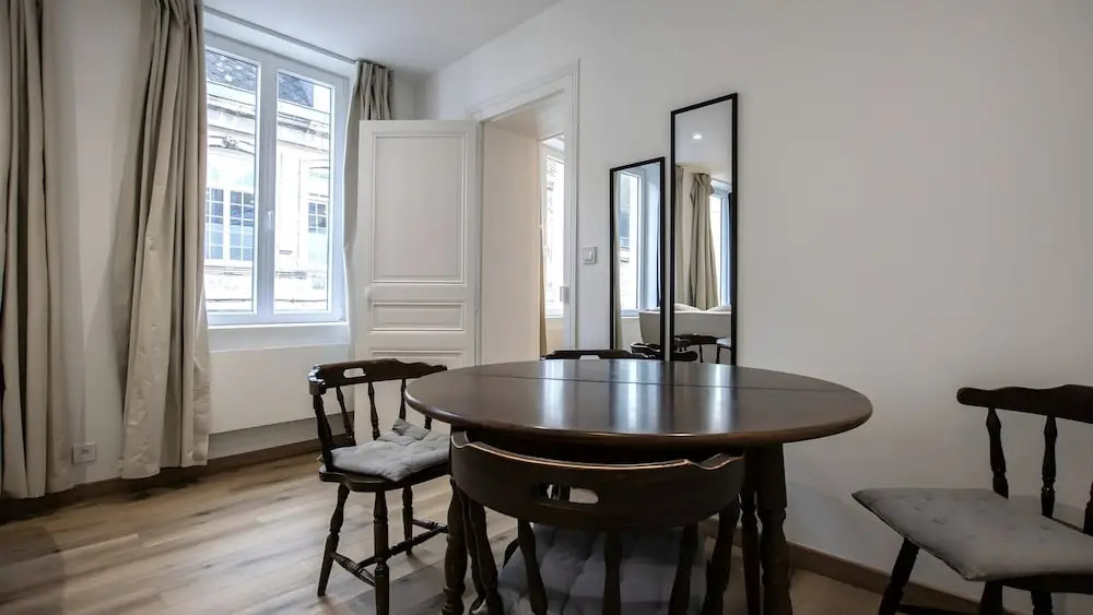Au Premier Etage Chez Maurice Calme et Cosy