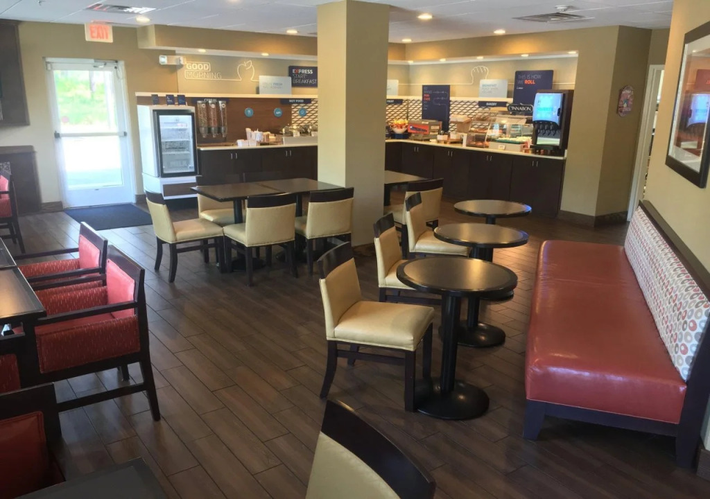Holiday Inn Express DeFuniak Springs by IHG