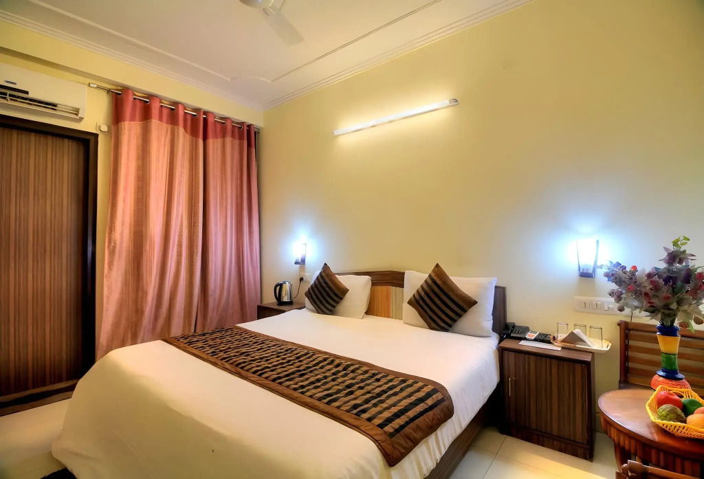 ADB Rooms Hotel Noratan Palace