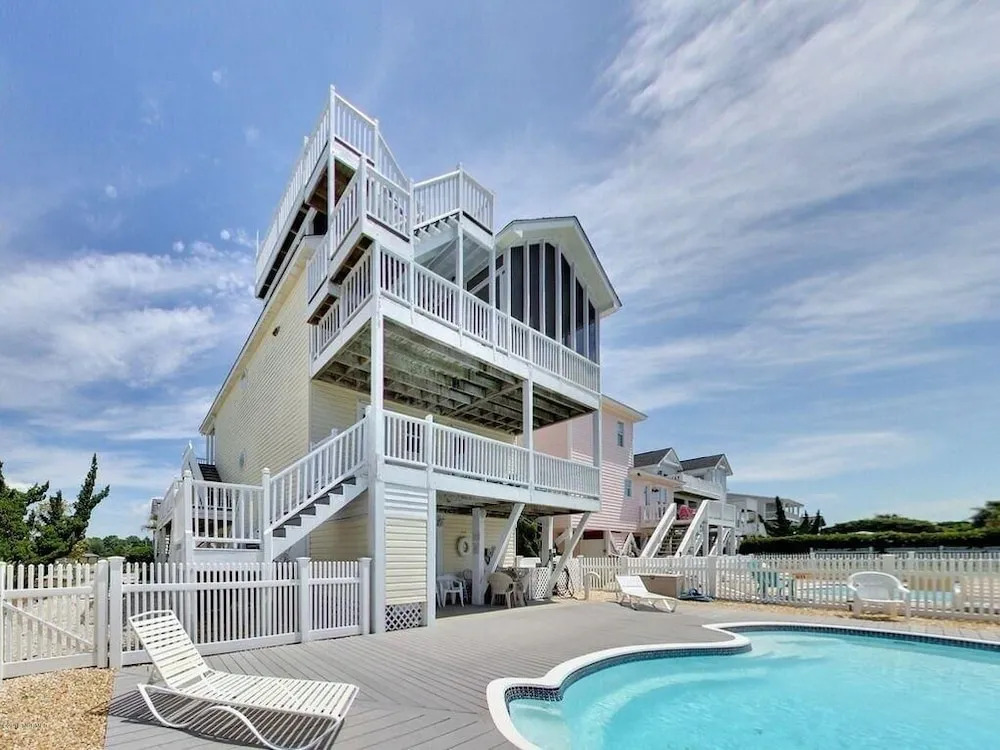 Holden On South - 4 Br Home