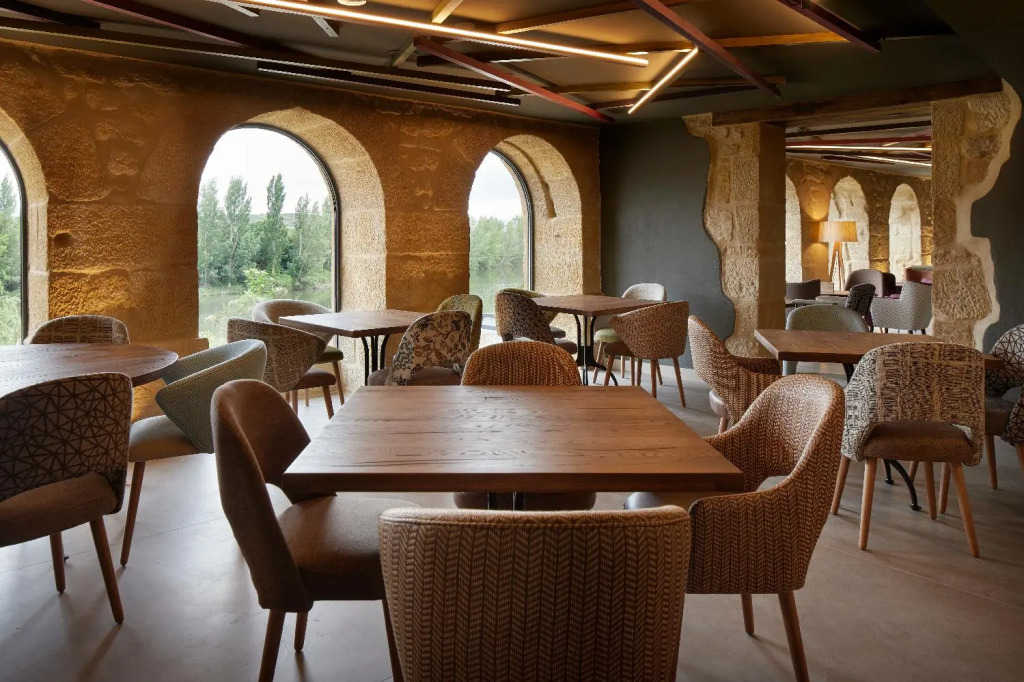 Palacio Tondon Autograph Collection