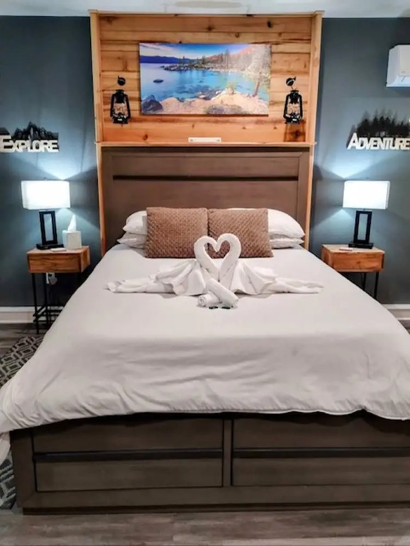 Tahoe Studio Spa With Hot Tub and Sauna