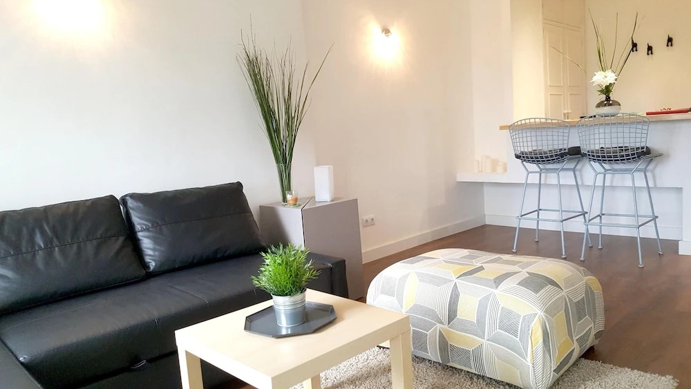Apartment With one Bedroom in Estepona , With Wonderful Mountain View, Shared Pool, Furnished Terrace