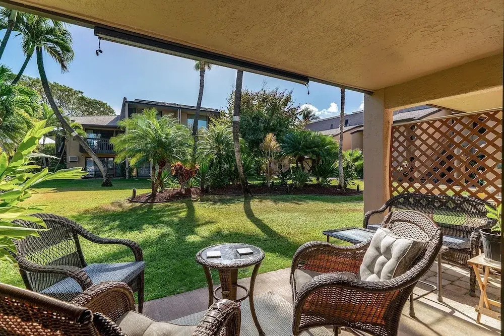 Kihei Garden Estates B-103 - Modern Design, Bright & Clean, Concrete Floors, AC!