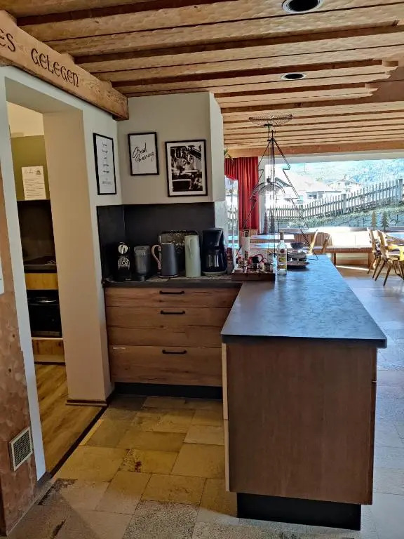 Alpinum Hostel Biberwier - Günstige Privatzimmer in der Zugspitz Arena
