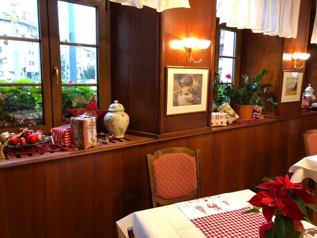 Hotel Rose Heidelberg inklusive Frühstück, Saunanutzung und Parkplätze nach Verfügbarkeit