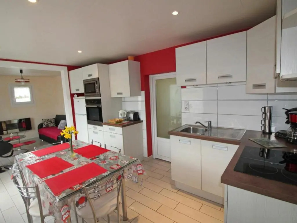 Chalet familial avec grand jardin et équipements pour enfants, à 500m du centre de Ban-sur-Meurthe - FR-1-589-33
