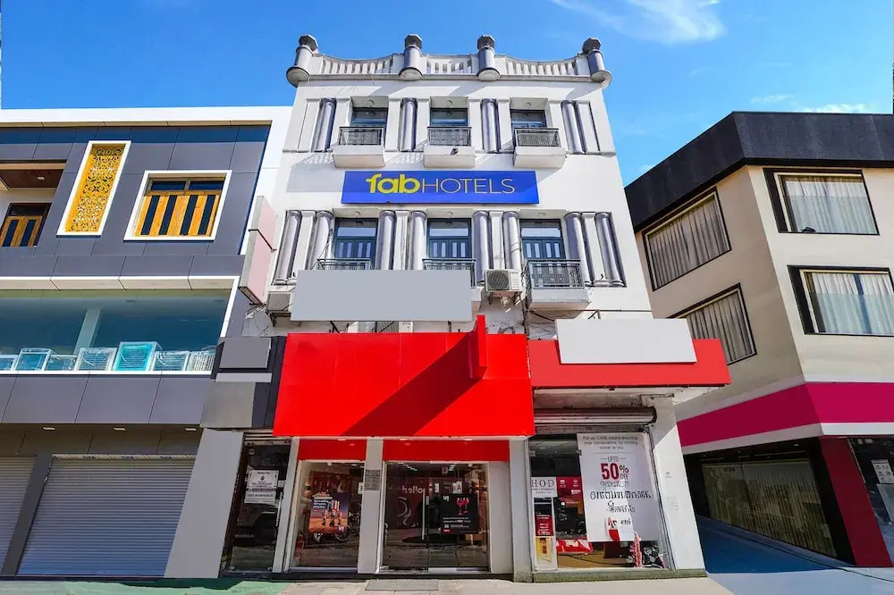 FabHotel Rivlet Premium