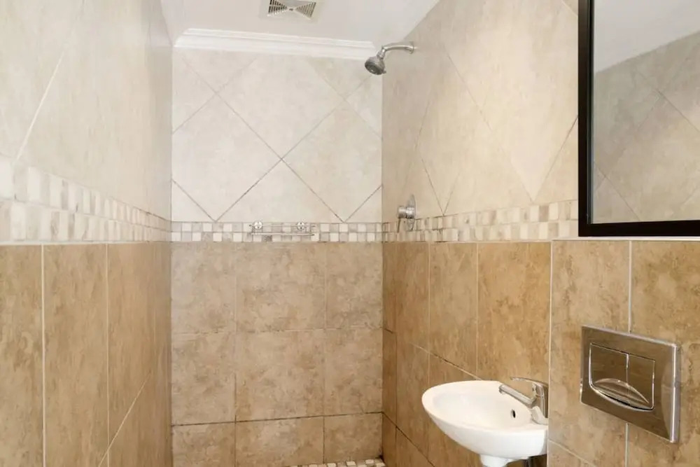 2 Bedroom Sea Point Apartment
