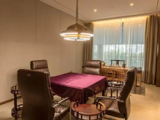 Runde Wetland Park Hotel