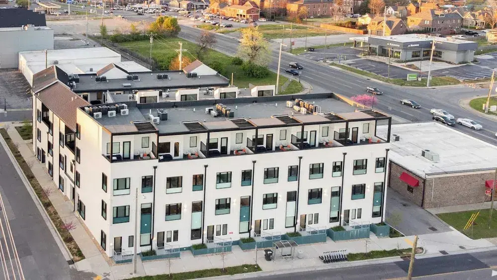 Sleeps 24 Game Rooms, Murals, Balconies Soundcheck & Vinyl House by Avantstay