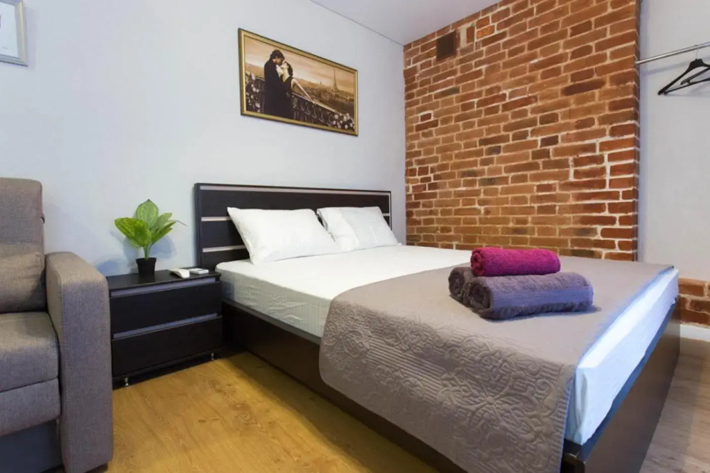 Studio near metro Yaroslava Mudroho, Universytet - Mykoly Khvylovoho str 5-3