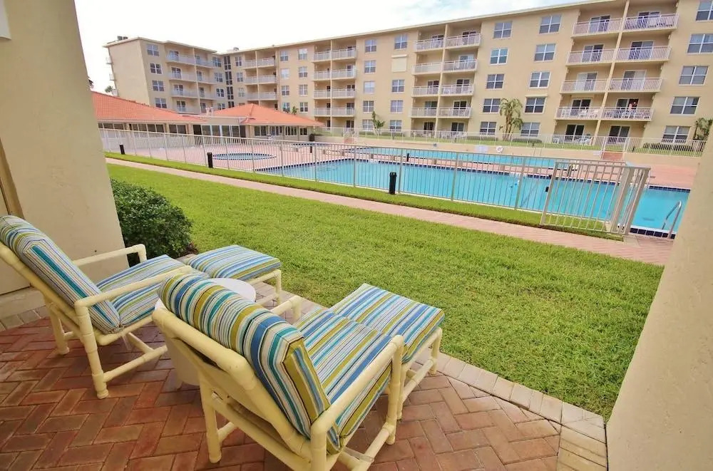 Sea Coast Gardens III 108 Apartment 2