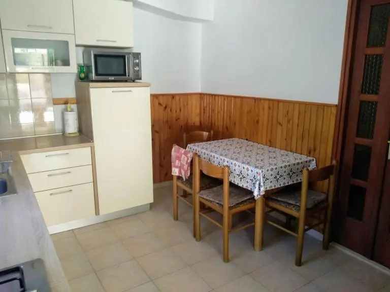 Apartment Curri