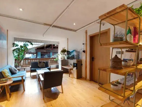 Xijiang Qingye Park Su View Homestay