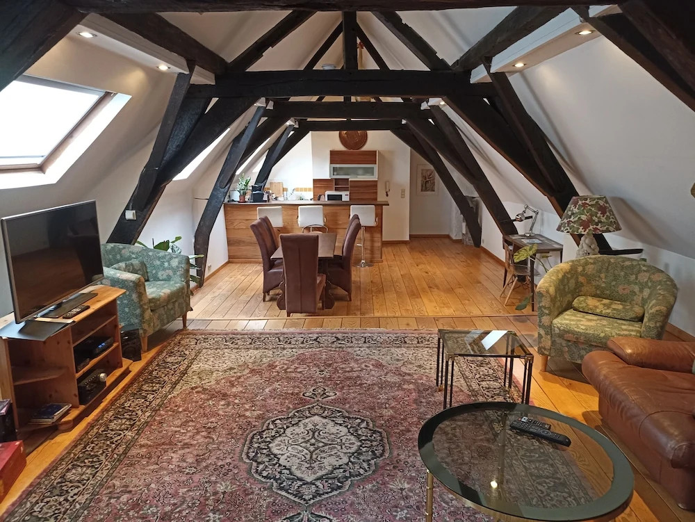 Quiet Duplex of 120 sqm in Historical Center