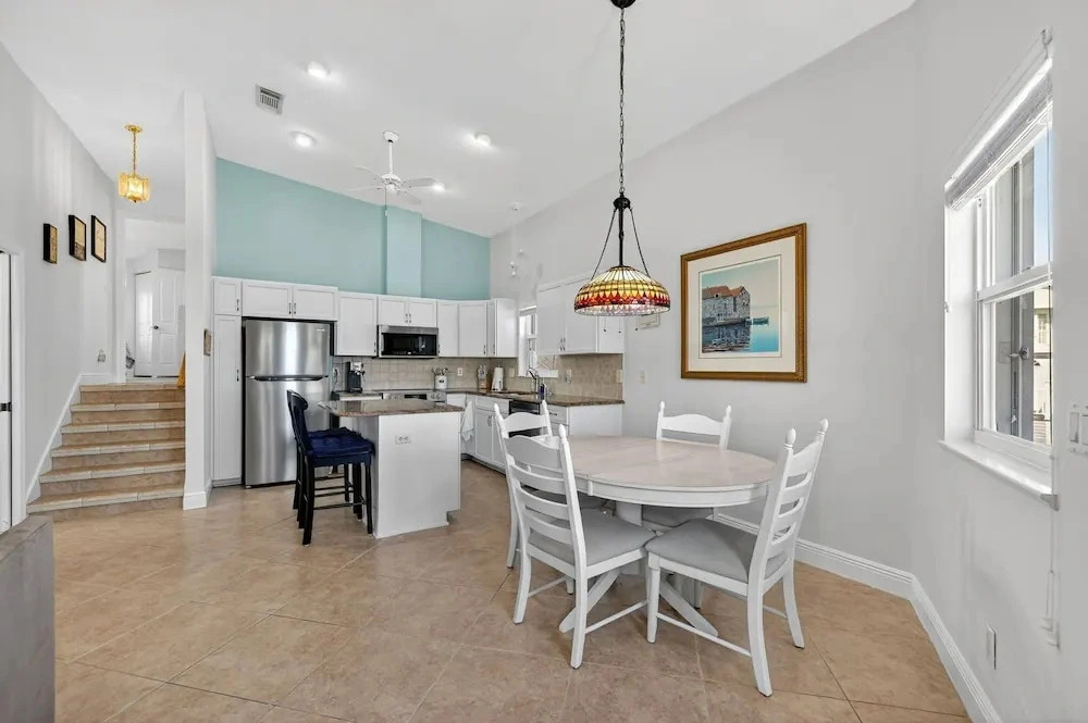 Beachbound 2BR Apt 1282
