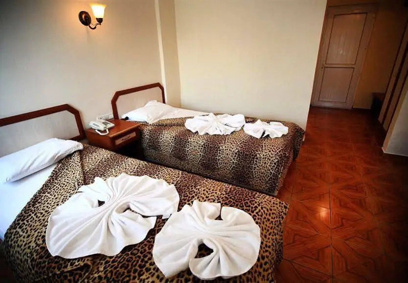 Parilti Hotel