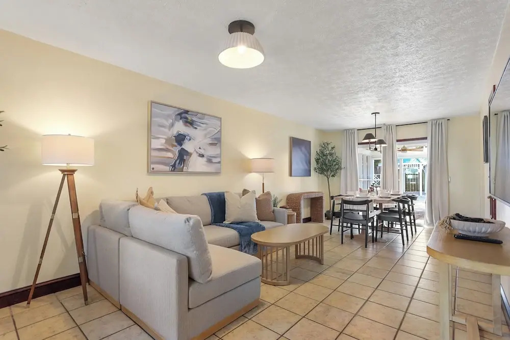 Family Friendly House w Pool & Games
