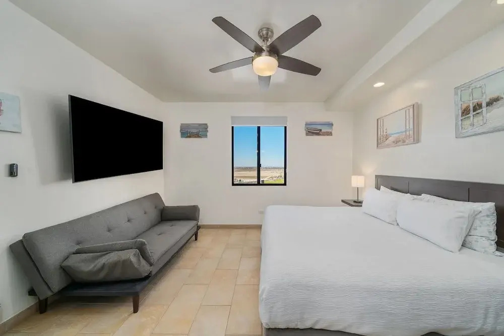 Las Palomas 4BR 4BA Suite 901 Cortez
