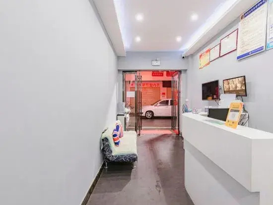 Xinyang Dongpeng Hotel