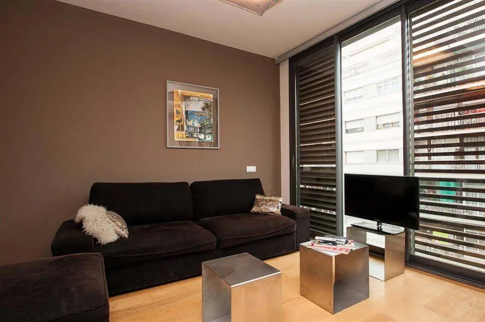 Sagrada Familia Area Pool Apartments