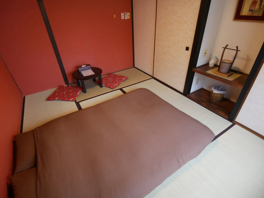 J-Hoppers Hiroshima Guesthouse