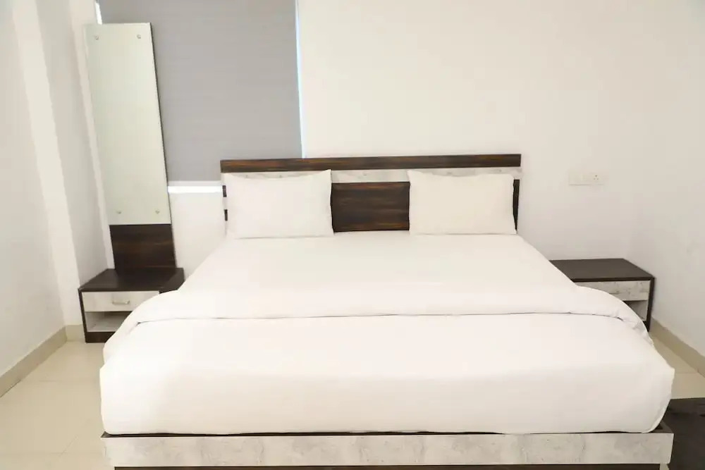 Athidhi Hotel & Suites