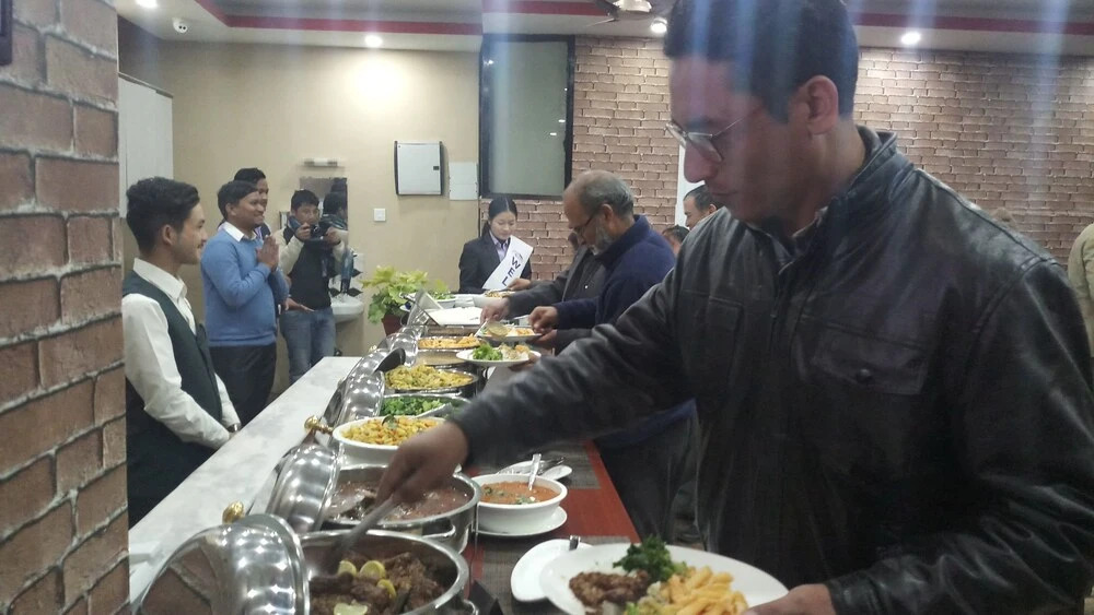 Hotel Awana