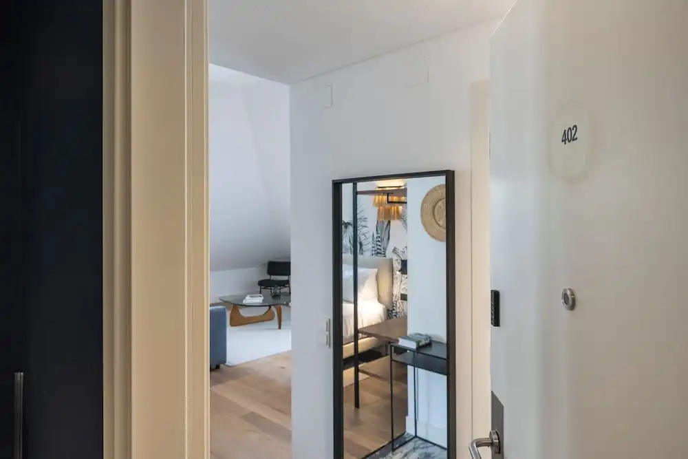 Ando Living - Augusta House