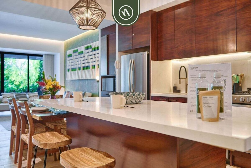 2BR Condo in Concha Chinas - Breathtaking Views