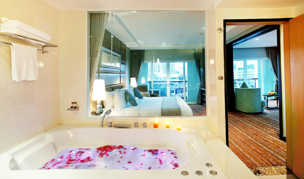 Intimate Hotel Pattaya - SHA Extra Plus