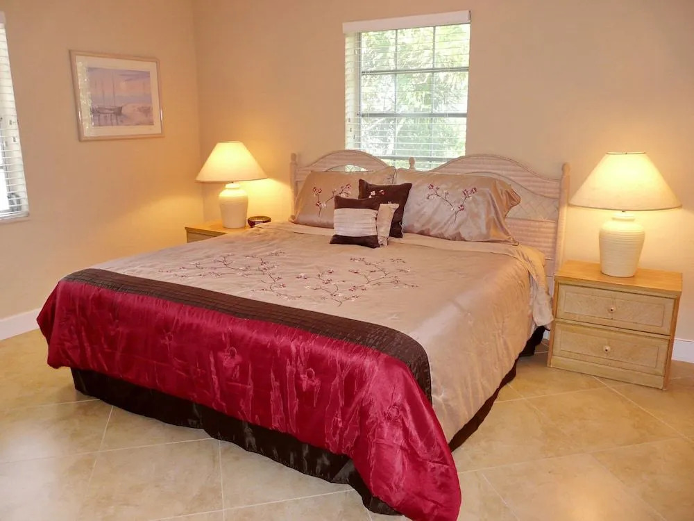 818 Chestnut Court