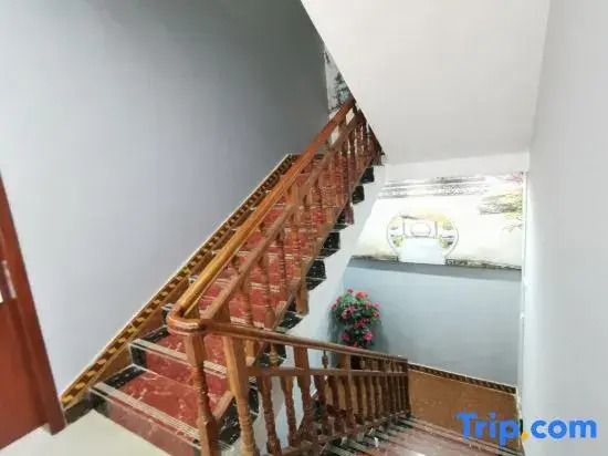 Yijia Hostel