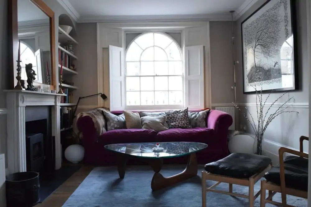 2 Bedroom House in the Heart of Angel