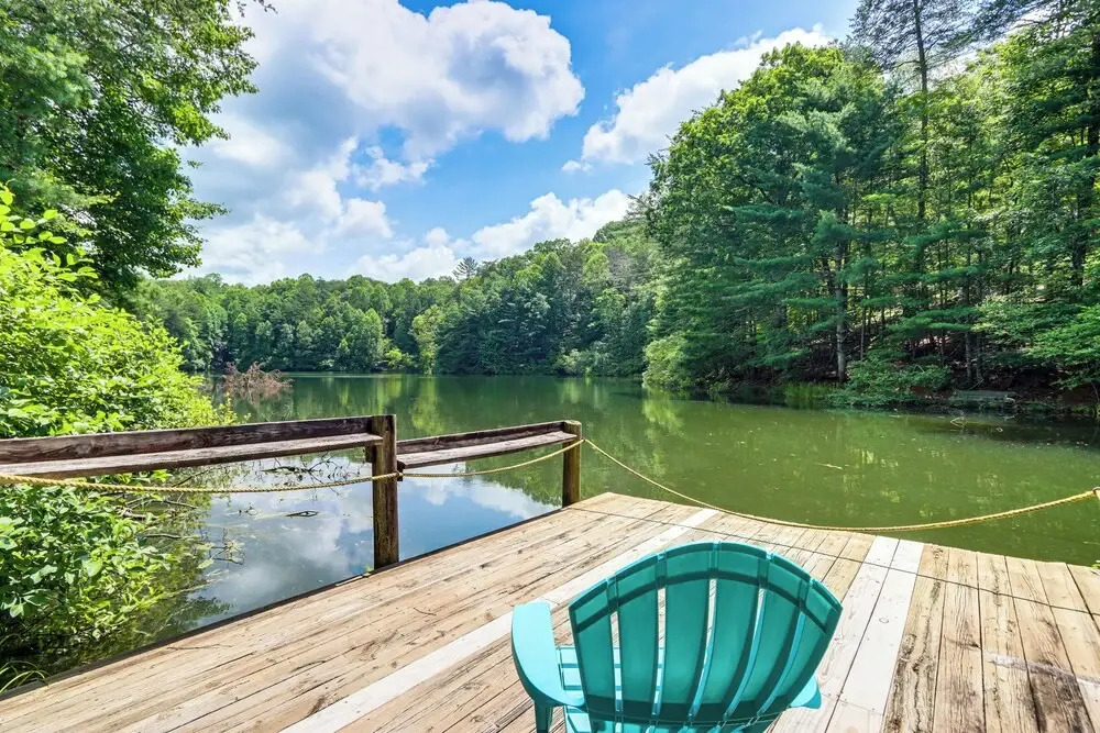 Lakeside Cabin: Game Room, Dock, Orchard, Wineries