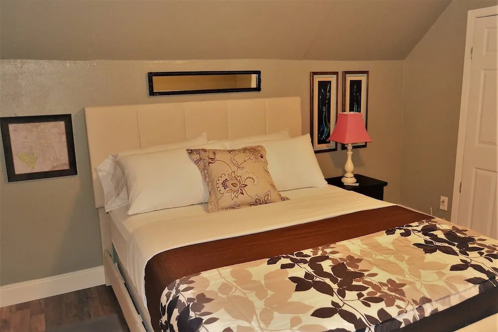 The Bungalow at Grand Forks