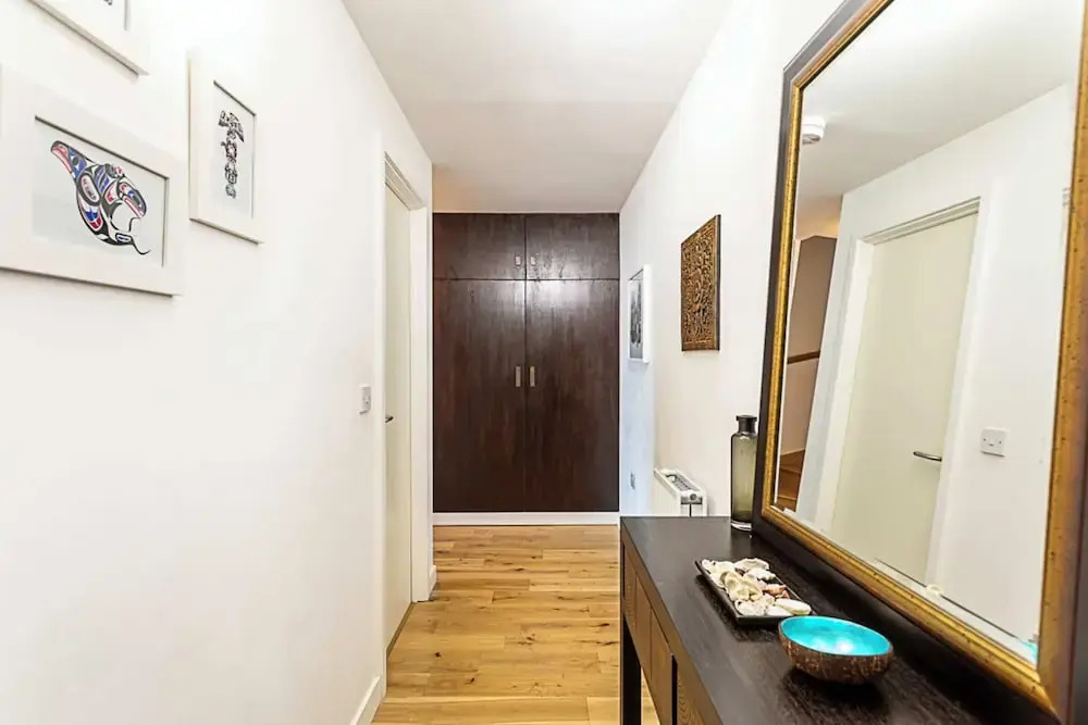 Modern, Cosy Apartment On Vibrant Deptford High Street