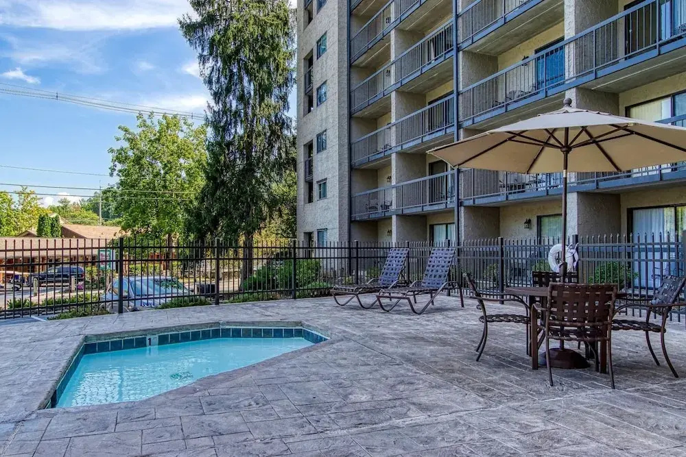 Mountain Splendor 105 - Beautiful Condo In The Heart Of Gatlinburg 1 Bedroom Condo by RedAwning