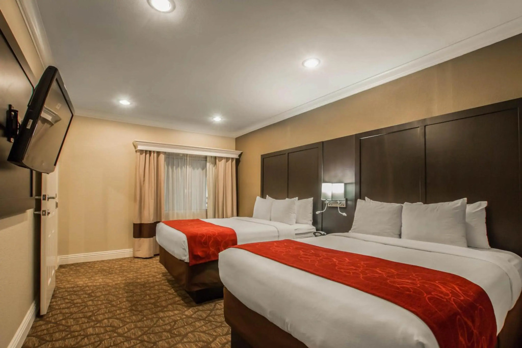 Comfort Inn & Suites Huntington Beach