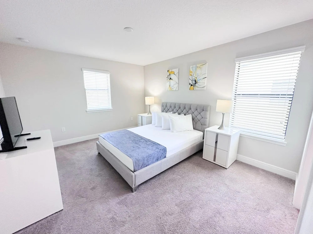 Balmoral Resort-179mm 4 Bedroom Home by RedAwning