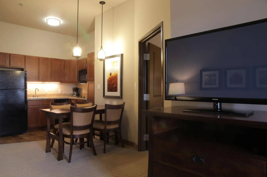 Teddys Residential Suites New Town
