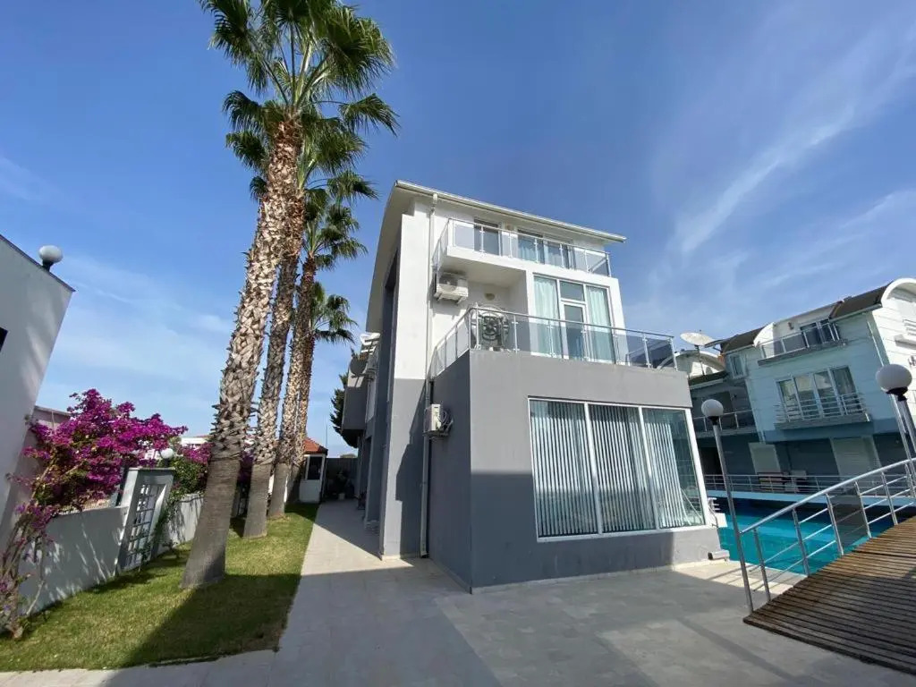 3 katlı triplex havuzlu