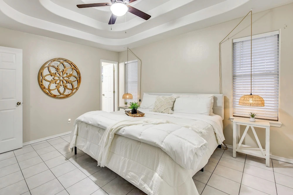 Pool Access & Work-ready Comforts! Edinburg Apt