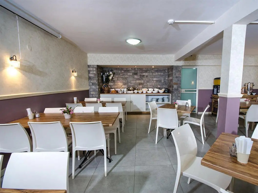 Eilon TravelHotel