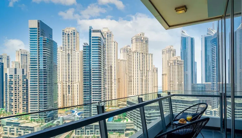 LUX - Dubai Marina Waterfront Suite 2