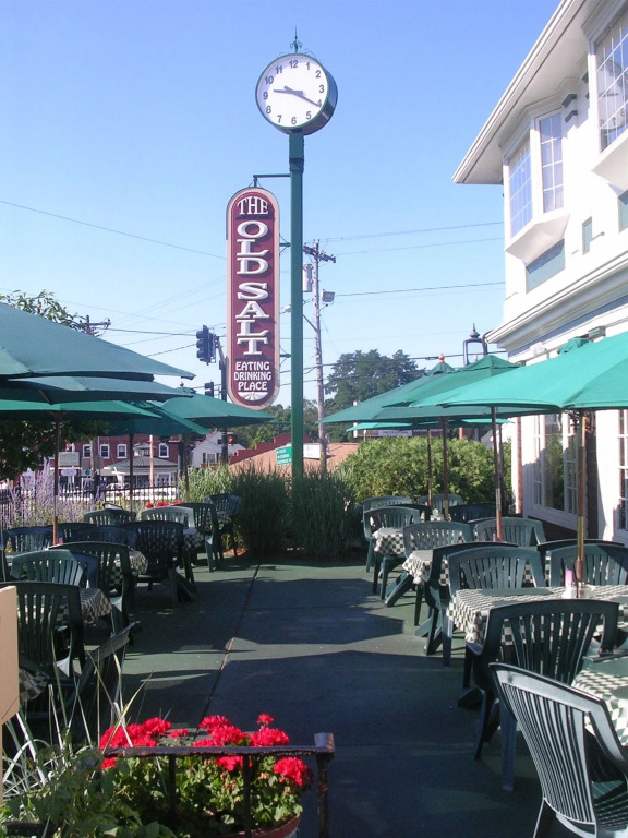 Lamie's Inn and The Old Salt Restaurant