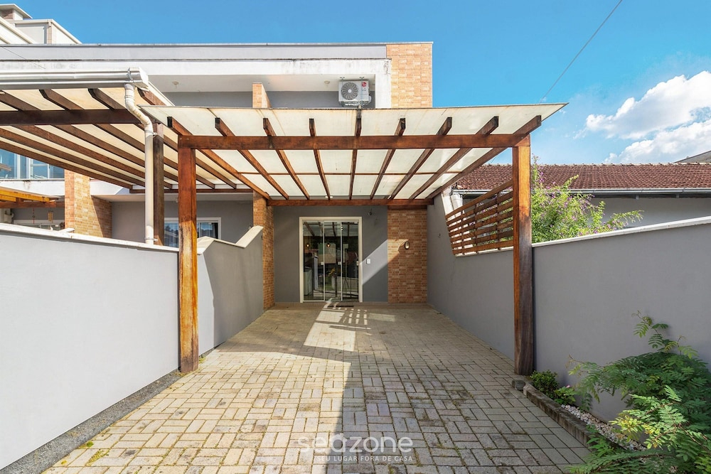 3-br House, 650m fr the Mall, Blumenau Ncs0003