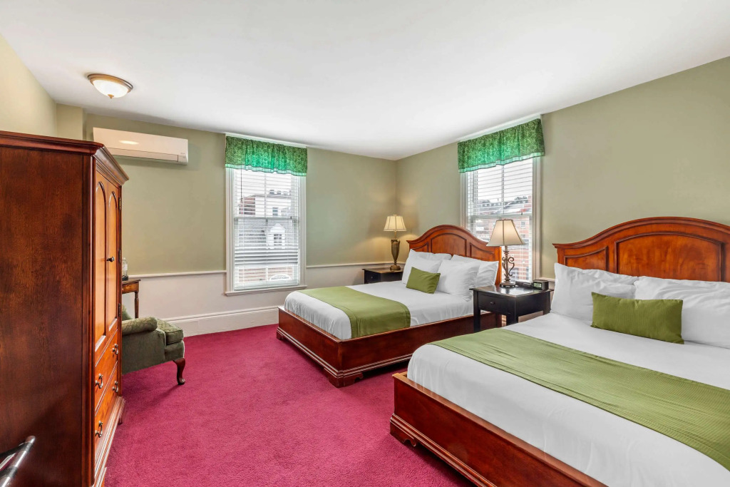 Essex Street Inn & Suites, an Ascend Collection Hotel