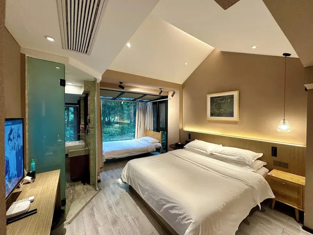Lotus Glade Hotel